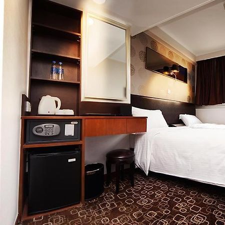 Lander Hotel Prince Edward Hong Kong Ngoại thất bức ảnh