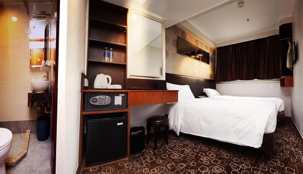 Lander Hotel Prince Edward Hong Kong Ngoại thất bức ảnh